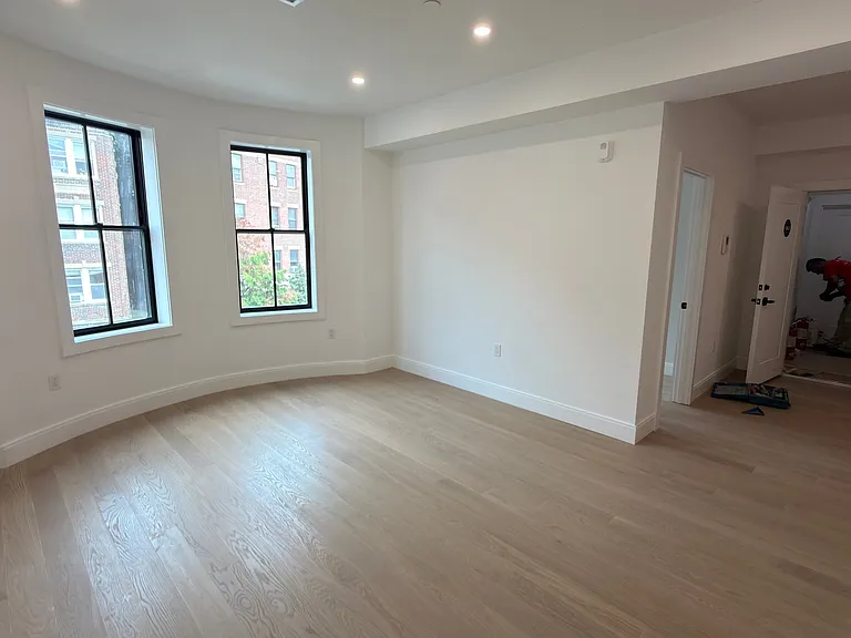 34 Orkney Rd #2D — Photo 6