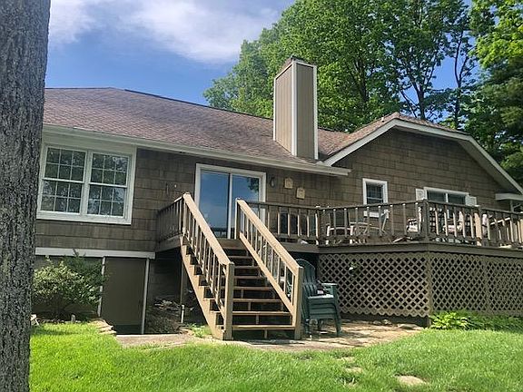5th image of 122 Canterbury Dr