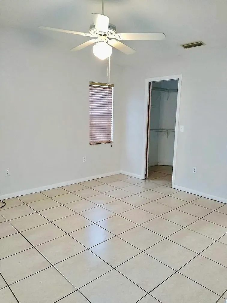 3 bed, 1059 sqft, $1,795 — Photo 3