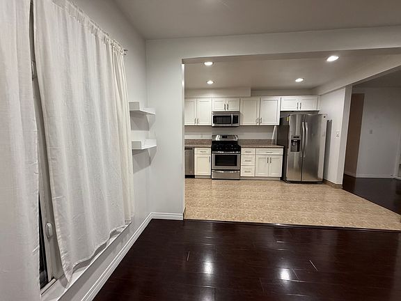 5th image of 3214 De Witt Dr #1