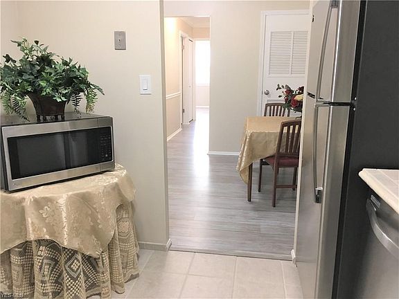 5th image of 2842 Pease Dr APT 205S