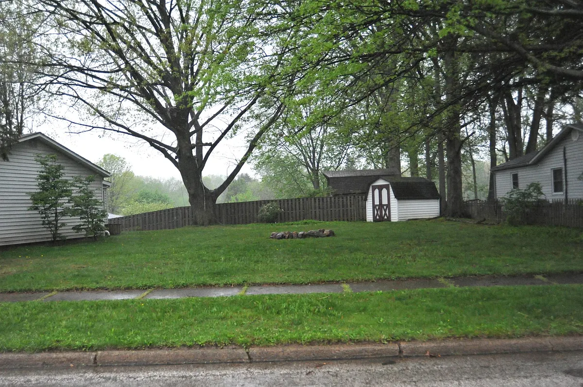 Building Photo - 3610 Northport Dr