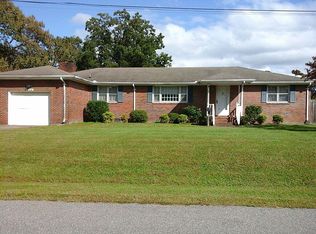 240 Brickhaven Dr, Virginia Beach, VA 23462
