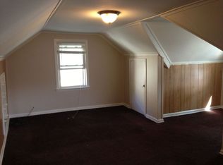 20851 Hollywood St, Harper Woods, MI 48225