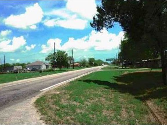 Exterior Neighborhood (street photo)