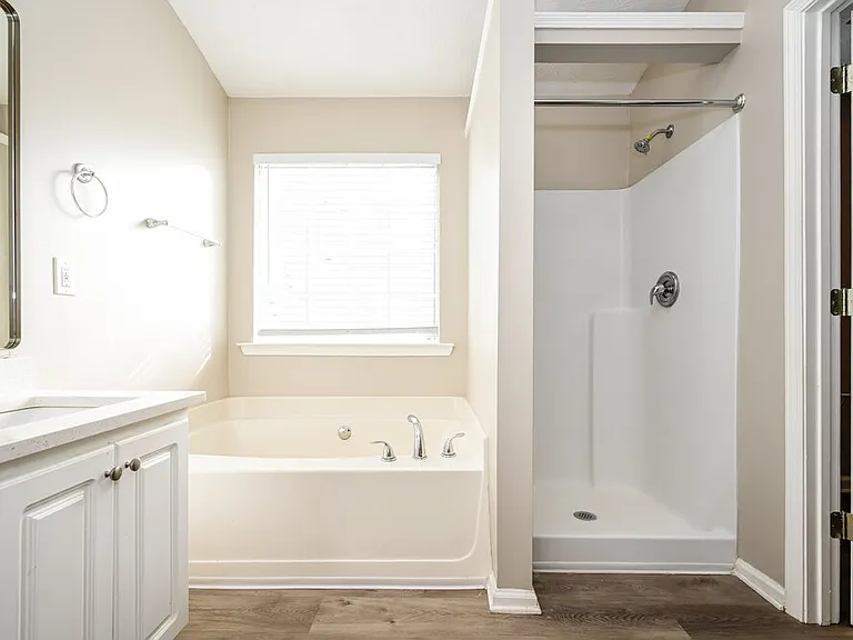 413 Grove Park Dr — Photo 11