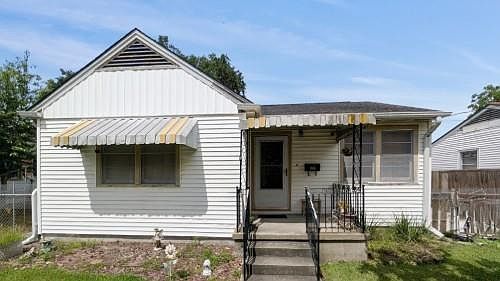 2nd image of 304 Harang Ave