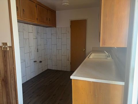 4th image of 1122 Grace St