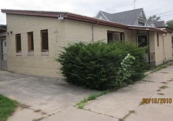 5th image of 242 E Park Ave