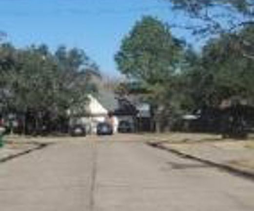 Exterior Neighborhood (street photo)