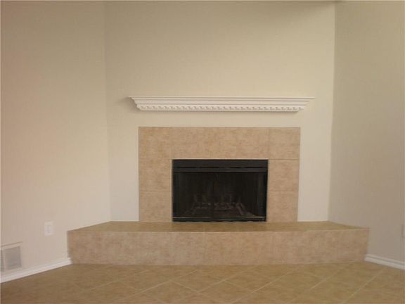 5th image of 3622 Clubview Dr