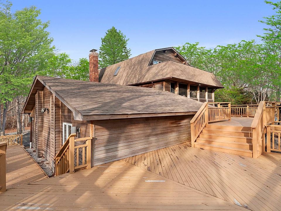 18 Holly St, Montauk, NY 11954 Zillow