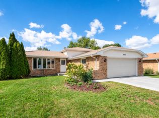 16632 Leslie Dr, Orland Hills, IL 60487