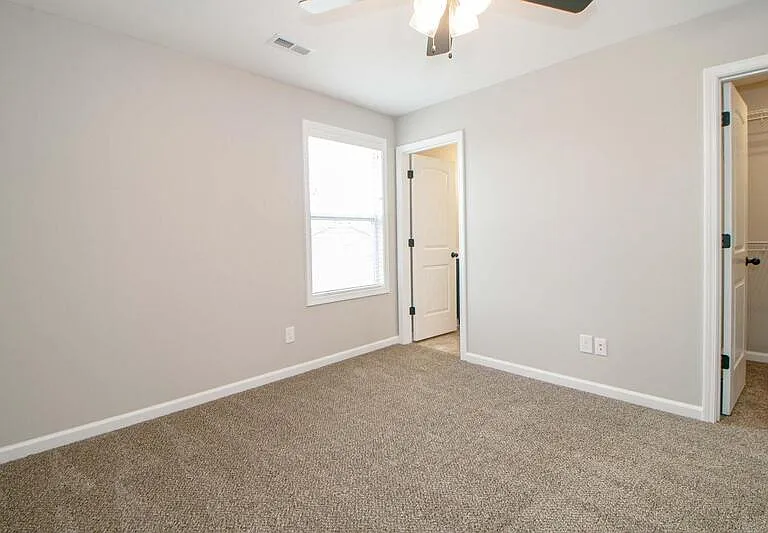 1115-E1 Hillwood Dr — Photo 17