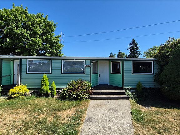 2nd image of 3304 Edgewood Lane