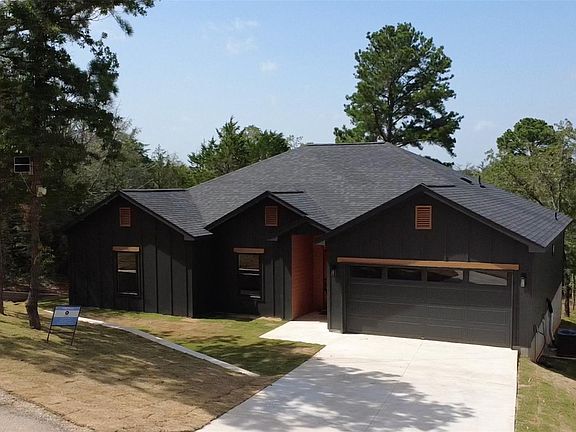 3rd image of 165 Lamaloa Ln