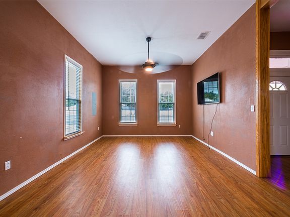 4th image of 416 W Palestine Ave