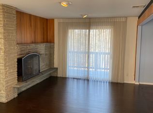 18 Locust Pl, Livingston, NJ 07039