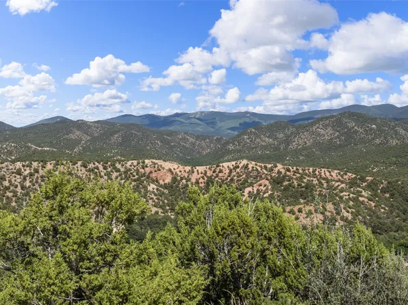 37 Senda Vieja, Santa Fe, NM 87506