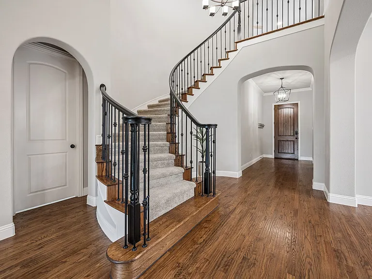 8254 Haltered Horse Ln — Photo 2