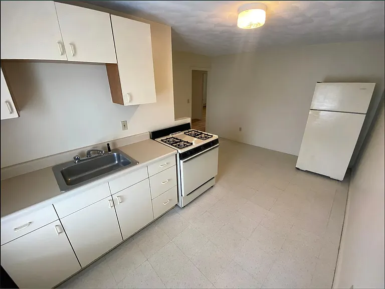 81 Perkins St #3 — Photo 10