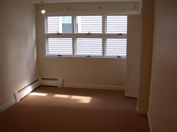 3rd image of 50 Seafoam Ave #1