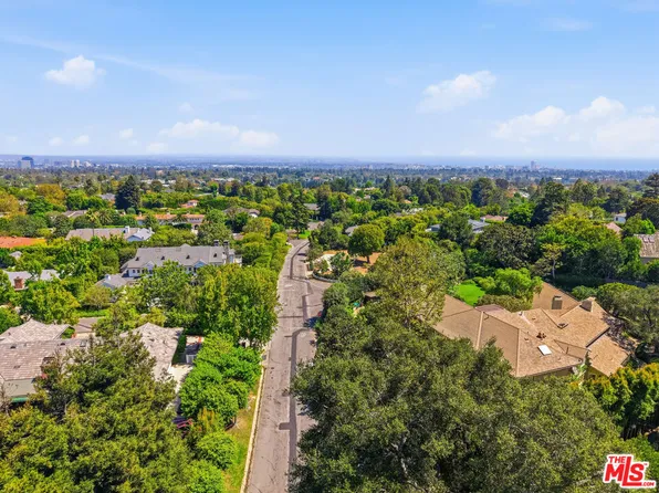 1545 Umeo Rd, Pacific Palisades, CA 90272