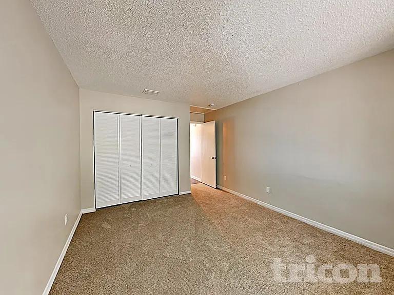1718 Brandon Trace Ave — Photo 14