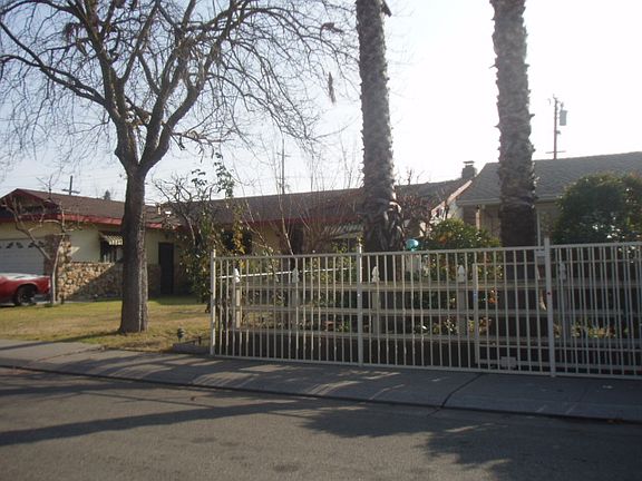 2nd image of 214 Arc Ave