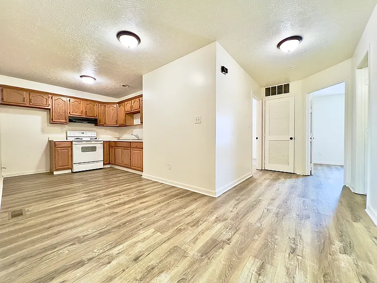 Park Place Apartments — Photo 2
