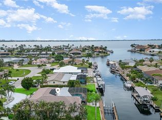 5352 Cobalt Ct, Cape Coral, FL 33904
