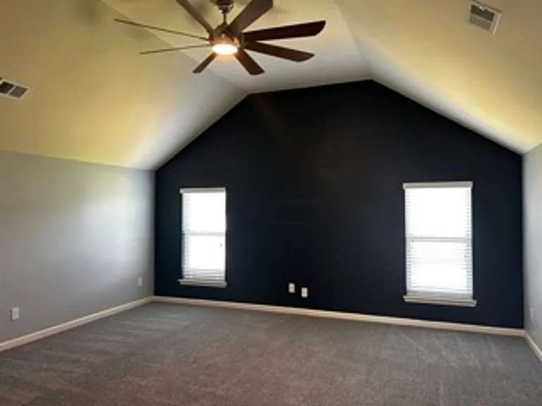 623 Meadow Grass Ln — Photo 14