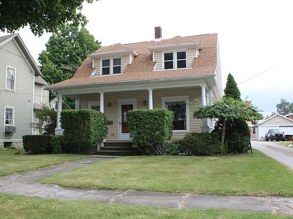 4th image of 131 Ashford Ave