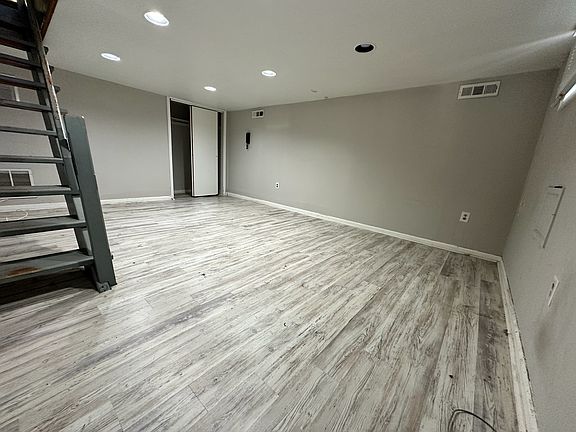 4th image of 1619 Mount Vernon St #1619/1F