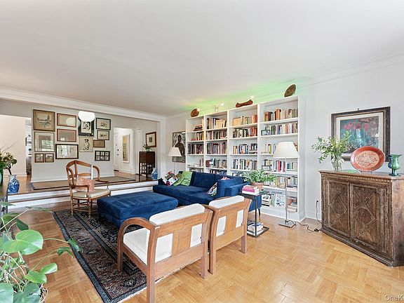 3rd image of 35 Parkview Avenue #5A