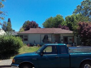 1031 SW K St, Grants Pass, OR 97526