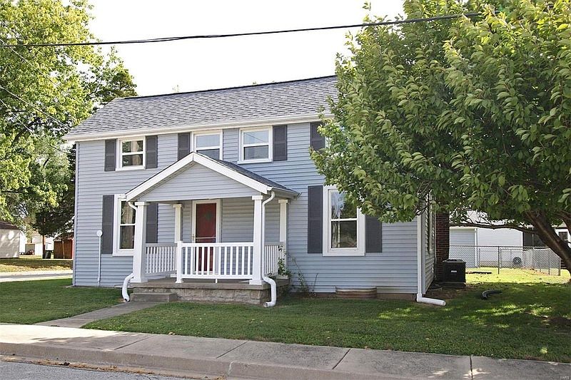 1st image of 300 S Donk Ave