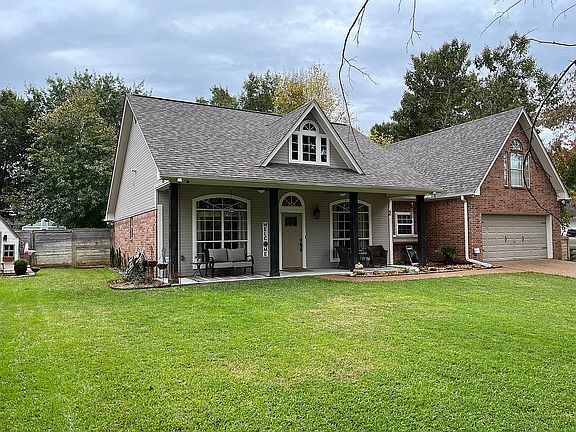 3rd image of 21431 Dogwood Dr