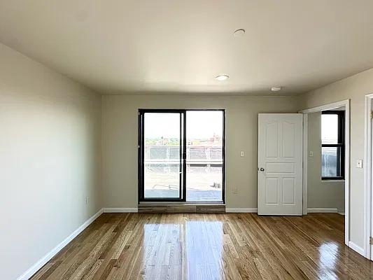 Rented by Highline Residential | media 8