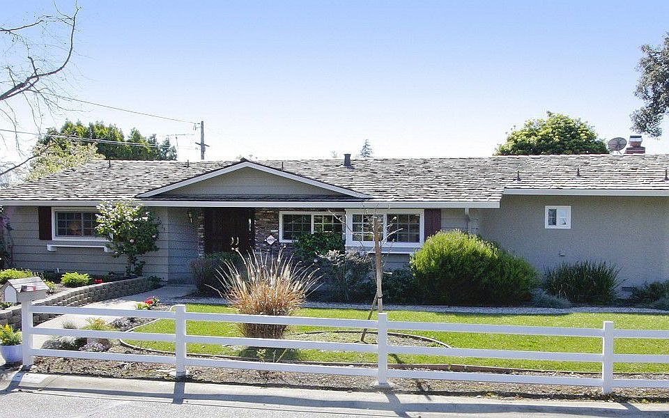 2nd image of 2015 Louise Ln