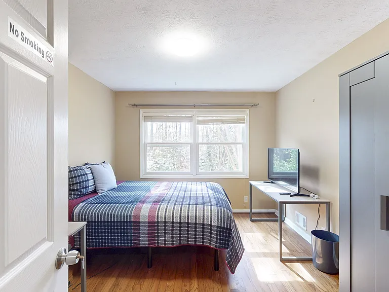 Mohawk Dr — Photo 2