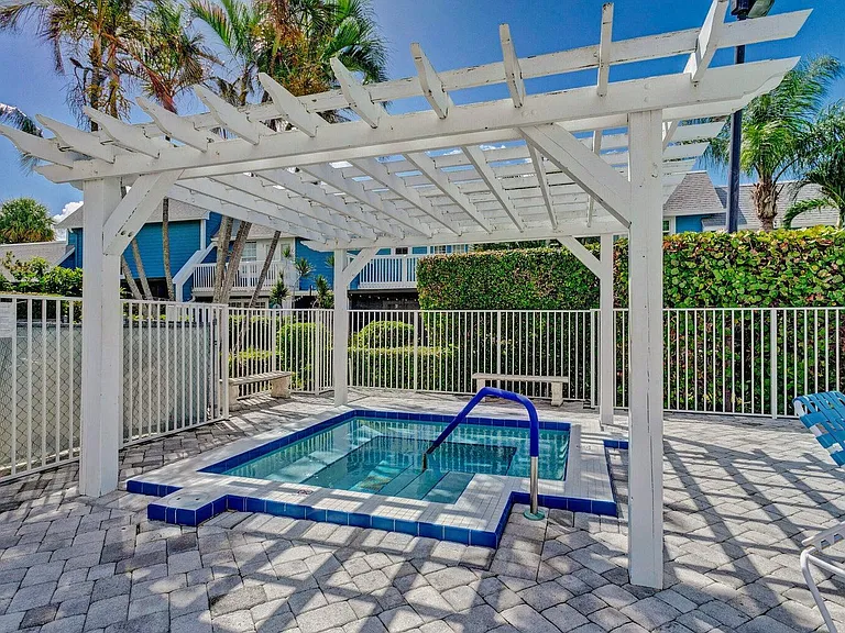 716 Ocean Dunes Cir — Photo 11