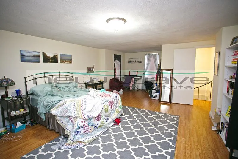 1102 Boylston St #1T