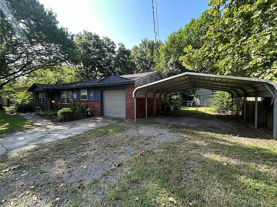 2nd image of 903 SW 5th St