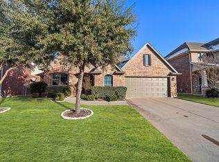 913 Tara Dr, Burleson, TX 76028