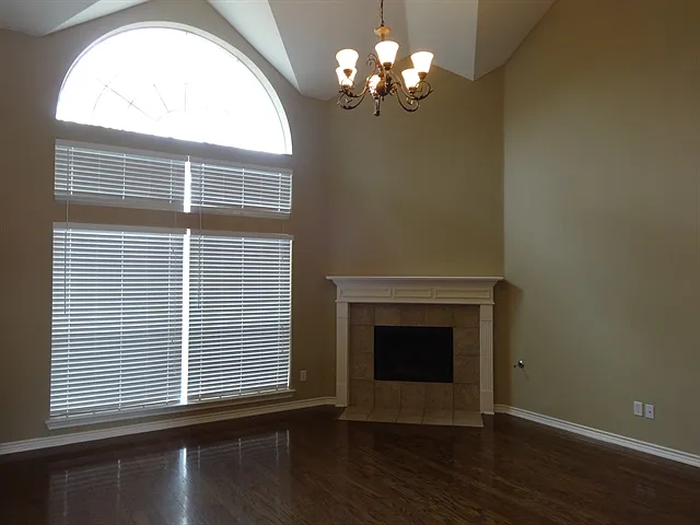 4 bed, 2.0 bath, 2738 sqft, $2,970 — Photo 4