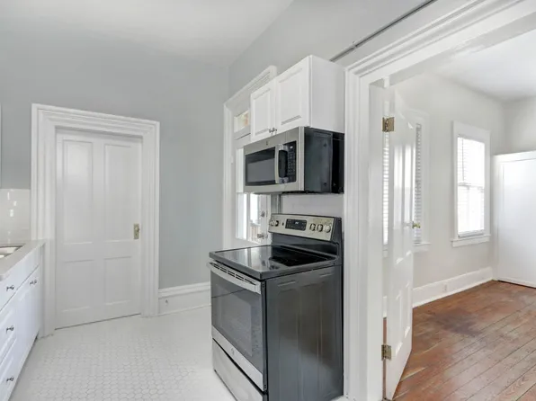 218 E Henry St #B, Savannah, GA 31401