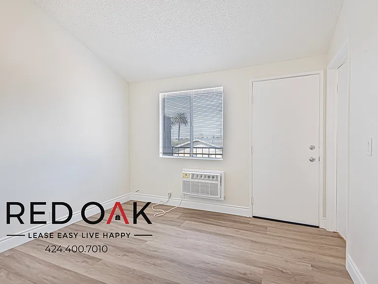 532 Nebraska Ave #304 — Photo 2