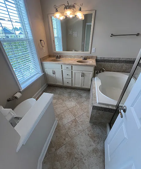 10530 Sablewood Dr — Photo 12