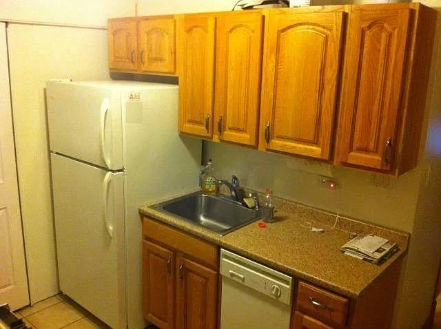 2155 W Erie St #2 — Photo 8